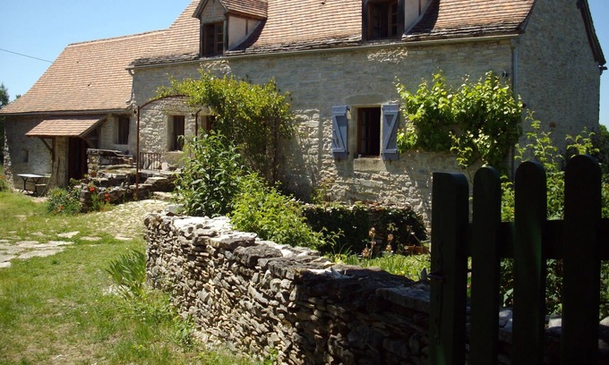 Salvagnac-Cajarc Other | Farmhouse on Lot/Aveyron border near Cajarc with salt pool. Pets very welcome .