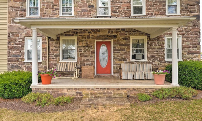 Taneytown House | Farmhouse on River, 12 Miles to Liberty Mountain