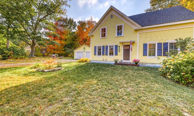 Penobscot House | Farmhouse on the Cove