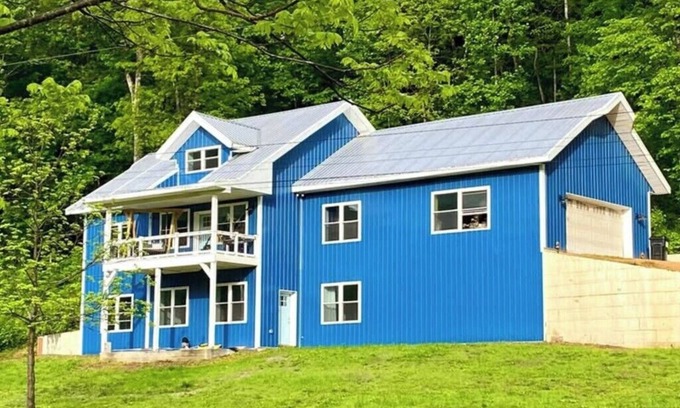 Hickman Other | Farmhouse, Pickleball Court, Bamboo Maze, and Creek Stomping on 27 Acres