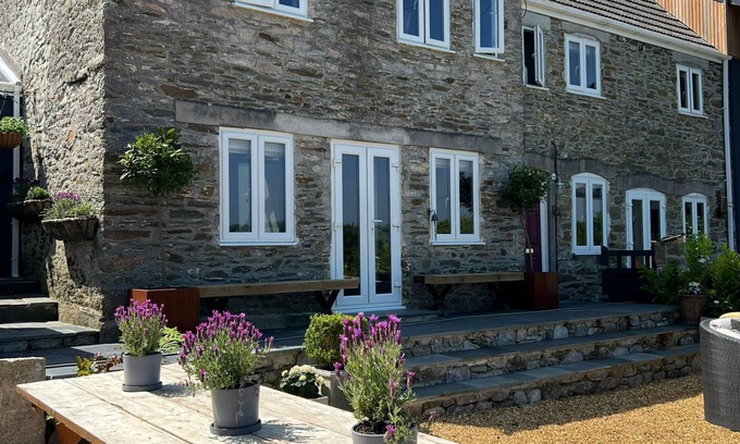 Plympton Other | Farmhouse with Hot Tub & Far Reaching Views Of Dartmoor