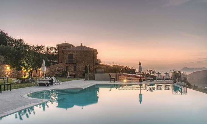 Castellabate House | Farmhouse with infinity pool: A unique experience-Aquamarina