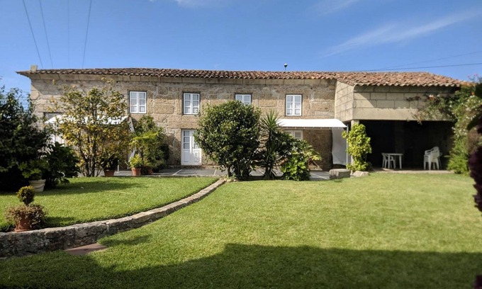 Rates House | Farmhouse with swimming pool and tennis court!