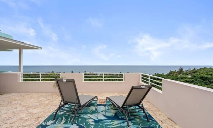 Emajagua Apartment | Faro Penthouse | Beachfront with Stunning Views