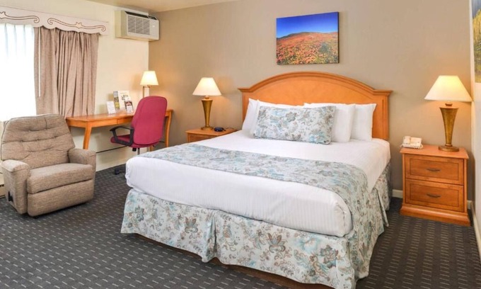 Solvang Hotel | Fascinating Architecture Around! Continental Breakfast, Near Sunny Fields Park!