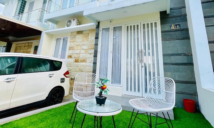 Dinoyo Villa | Fathana Villa - Dekat JTP3