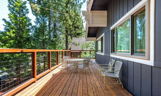 Tahoma Cabin | Fawn by AvantStay | Secluded Cabin w/Large Deck Surrounded by Forest