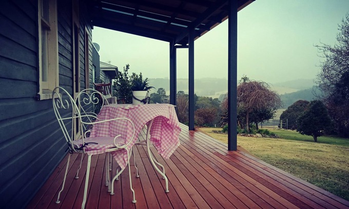 Tallowwood Ridge House | Fay's Cottage -Charming and secluded near Dorrigo