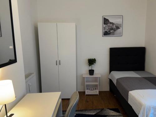 City-Ost House | FC Dortmund Center - Single Room