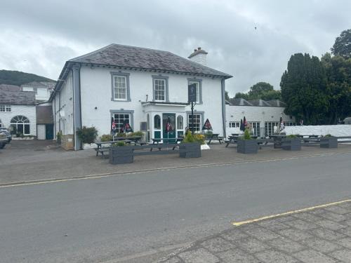 Aberaeron Hotel | Feathers Hotel Bar and Restaurant
