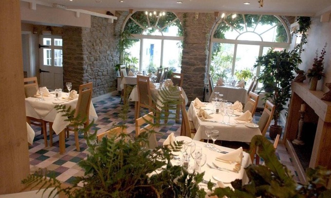 Aberaeron Hotel | Feathers Hotel, Bar and Restaurant