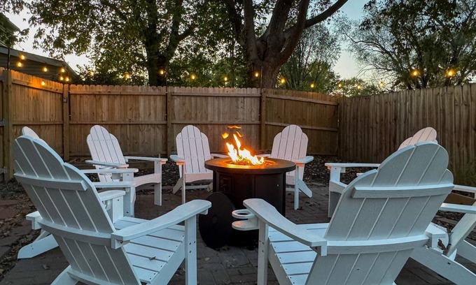 Marthasville House | Featured on USA Today - Hot tub, Fenced Yard