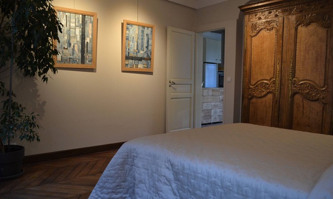 Pigalle Apartment | Feel at home in charming, trendy South Pigalle