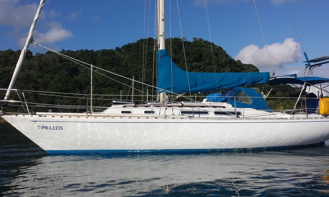 Colon Boat Rental | Feel the real nomad sailing life!