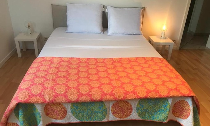 Quartier des Bruyeres Apartment | feelaathome
