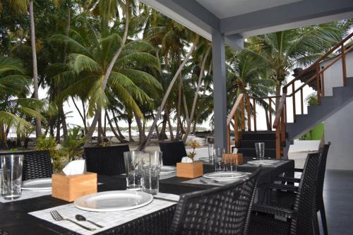 Dhonfanu Hotel | Fehi Velaa Stay