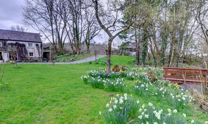 Pumpsaint House | Felin Fach in the beautiful Llanwrda