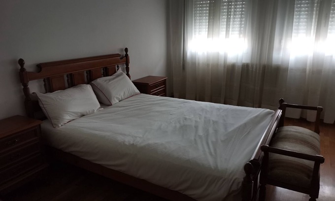 Monforte de Lemos Condo | Felisa House - Sarria Street Apartment