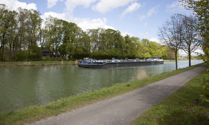Senden Apartment | Felix' apartment by the canal