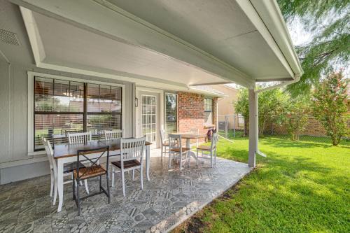 Garland House | Fenced-In Yard Home Less Than 1 Mi to Lake Ray Hubbard!