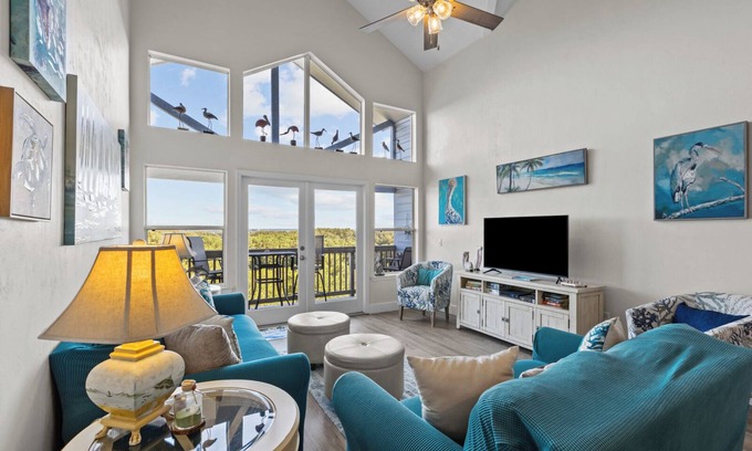 Cedar Key Condo | Fenimore Mill 10E - Pool, Hot Tub, Boat Parking!