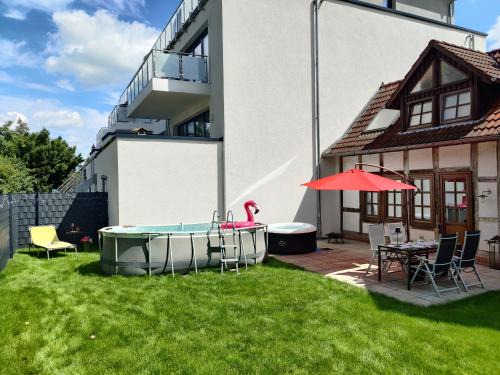 Region Hannover District House | Ferien im Fachwerkhaus mit Heimkino & Fitnessraum & Pools