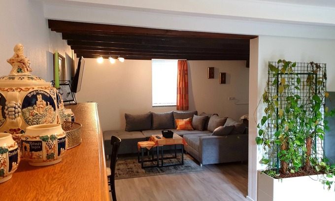 Hilbringen Apartment | Ferien im Schloss Hilbringen