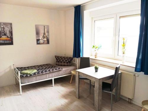 Sudliches Anhalt Apartment | Ferien- und Monteurswohnung Reinsdorf - Raum Halle Saale