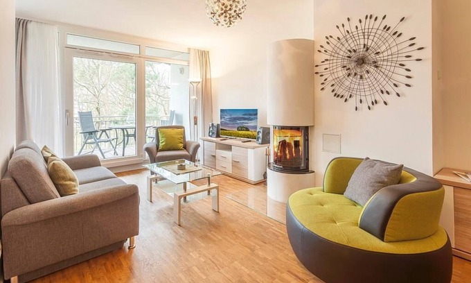 Binz Apartment | Ferienapartment mit Fußbodenheizung, Kaminofen und Balkon - nur 150 m zum Strand