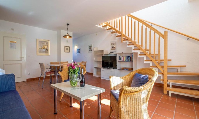 Dranske Apartment | Feriendorf Rugana - Klassik Ferienwohnung mit 2 Schlafzimmern und Terrasse C26