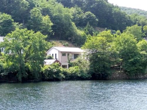 Heimbach House | Ferienhaus 'Freund am See' 1