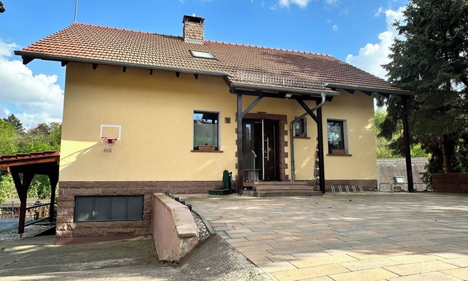 Ettersburg House | Ferienhaus "Am Ettersberg" mit Waldblick, Sonnenterrasse und Sauna