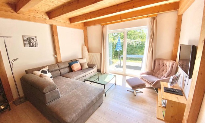 Neuloipfering House | Ferienhaus an der Westernstadt in Eging