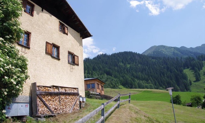 Praz House | Ferienhaus Brün