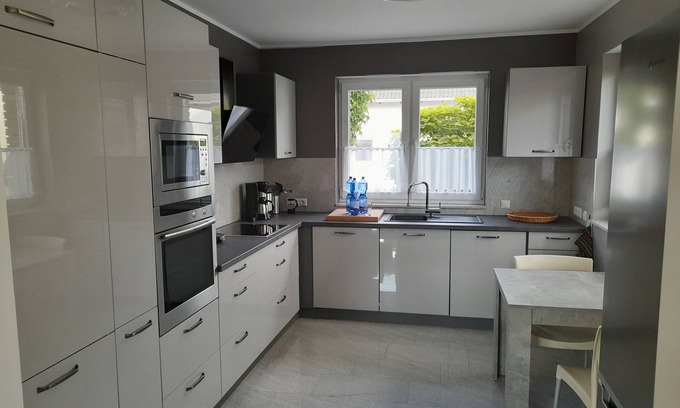 Rhein-Erft-Kreis District House | Ferienhaus Deußen in Blessem