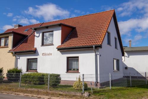 Spandowerhagen House | Ferienhaus Elfriede