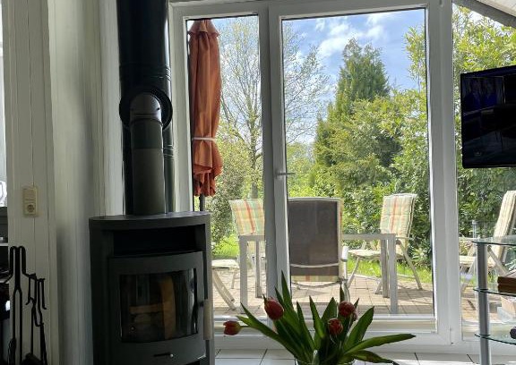 Bremke House | Ferienhaus Kaminknistern mit Sauna