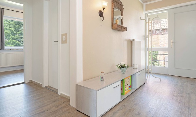 Logeberg House | Ferienhaus Landhuus Johanna mit Zwei Terrassen in Schashagen - Logeberg