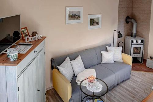 Neuendorf House | Ferienhaus Mandelhaus 2 mit Boddenblick - Natur & Entspannung in Saal