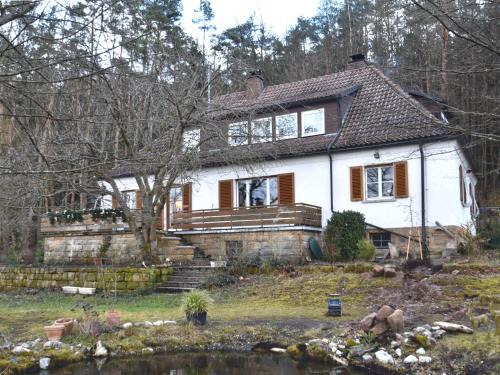 Weissenbrunn Apartment | Ferienhaus mit Garten in Weißenbrunn