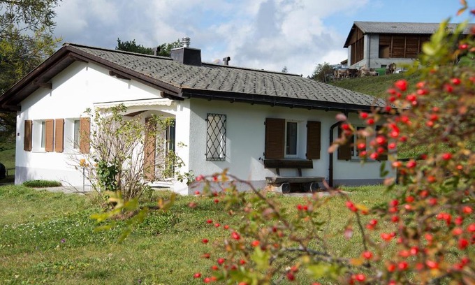 Lenz House | Ferienhaus mit Garten Tgease Schilendra-Lantsch-Lenz-Lenzerheide
