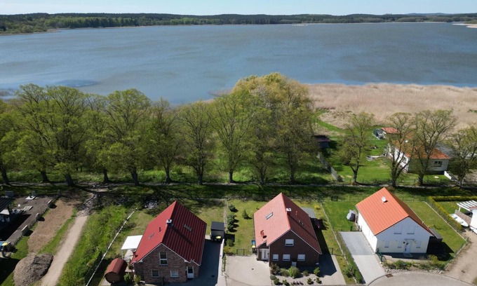 Warin House | Ferienhaus mit Traumhaftem Seeblick