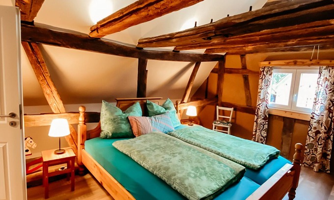 Kleinfischlingen House | Ferienhaus Schmiedhof - Im Garten Eden der Pfalz