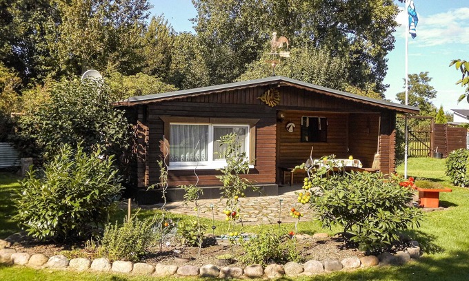 Gagern Apartment | Ferienhaus Sonnenschein - Bungalow and vacation apartment on Rügen