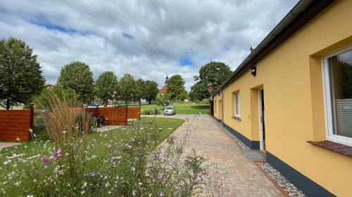 Blumenholz Apartment | Ferienhaus Weisdin
