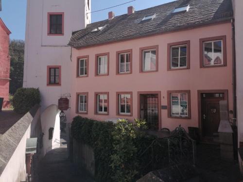 Neuerburg House | Ferienhaus Zum Burgfried
