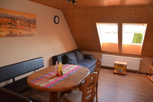 Bermatingen Apartment | Ferienhof-Dachsberg Wohnung Weitblick