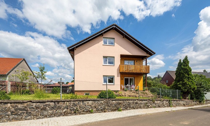 Radmuhl Apartment | Ferienhof im Salzbachtal – Grashüpfer Plus für bis zu sechs Personen