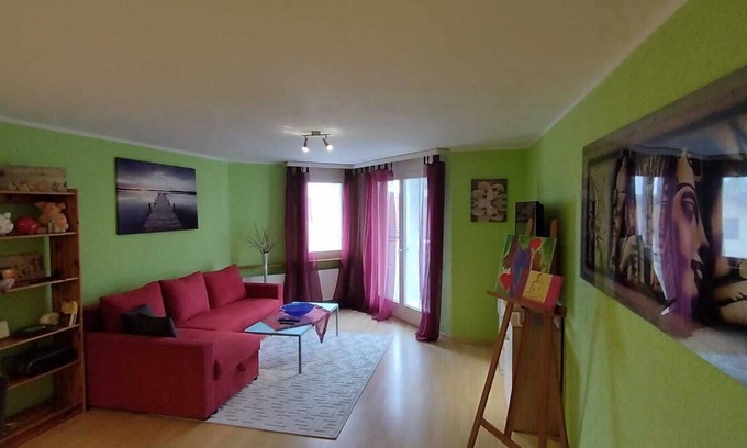 Neuhausen am Rheinfall Apartment | Ferienwohnung als Wohlfühloase mit Sonnigem Balkon 5 Min vom Rheinfall Entfernt