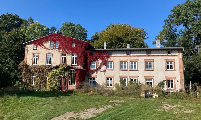 Lalendorf Apartment | Ferienwohnung im Gutshaus Alt Krassow